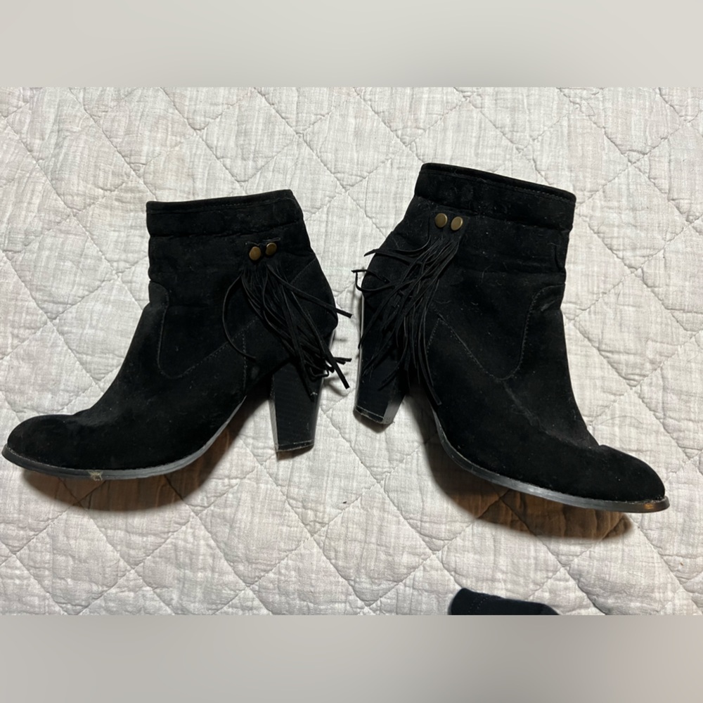 Black swayed heel booties